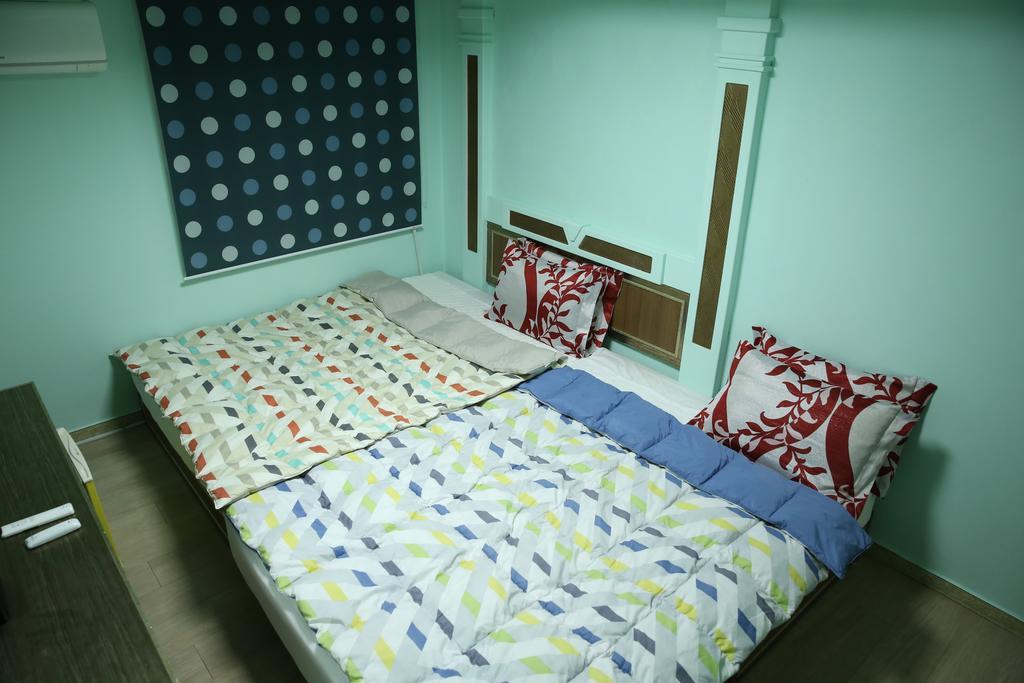 Moiri Guesthouse Йосу Экстерьер фото