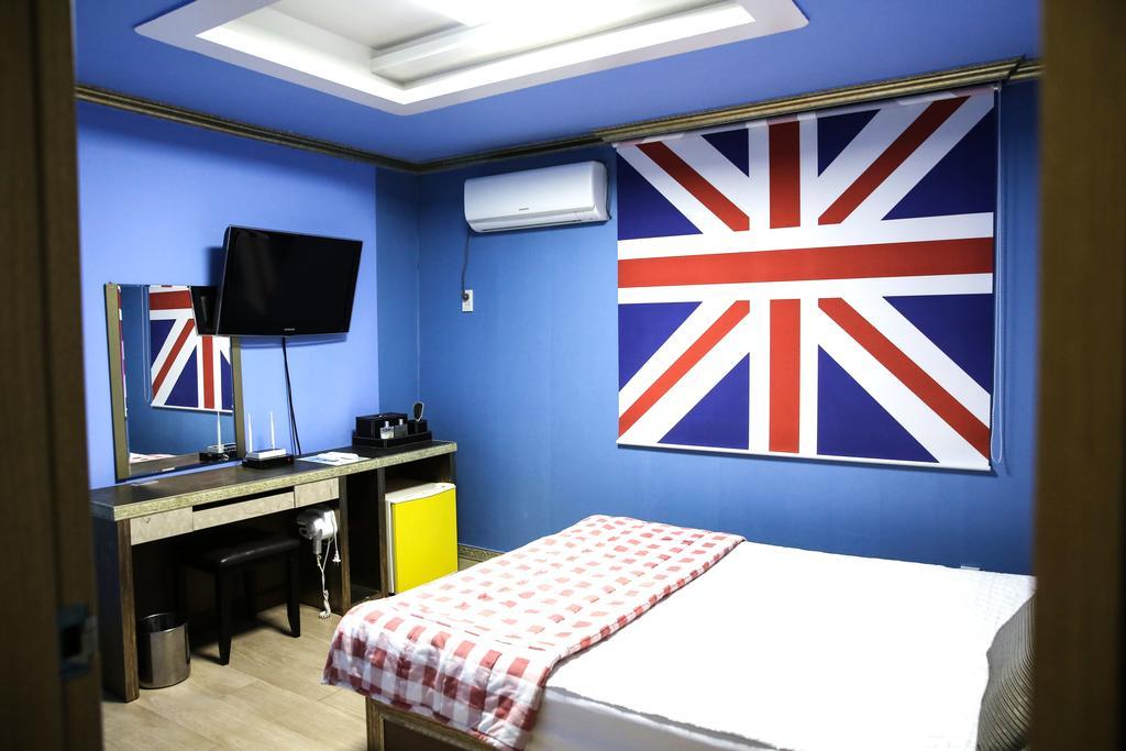 Moiri Guesthouse Йосу Экстерьер фото